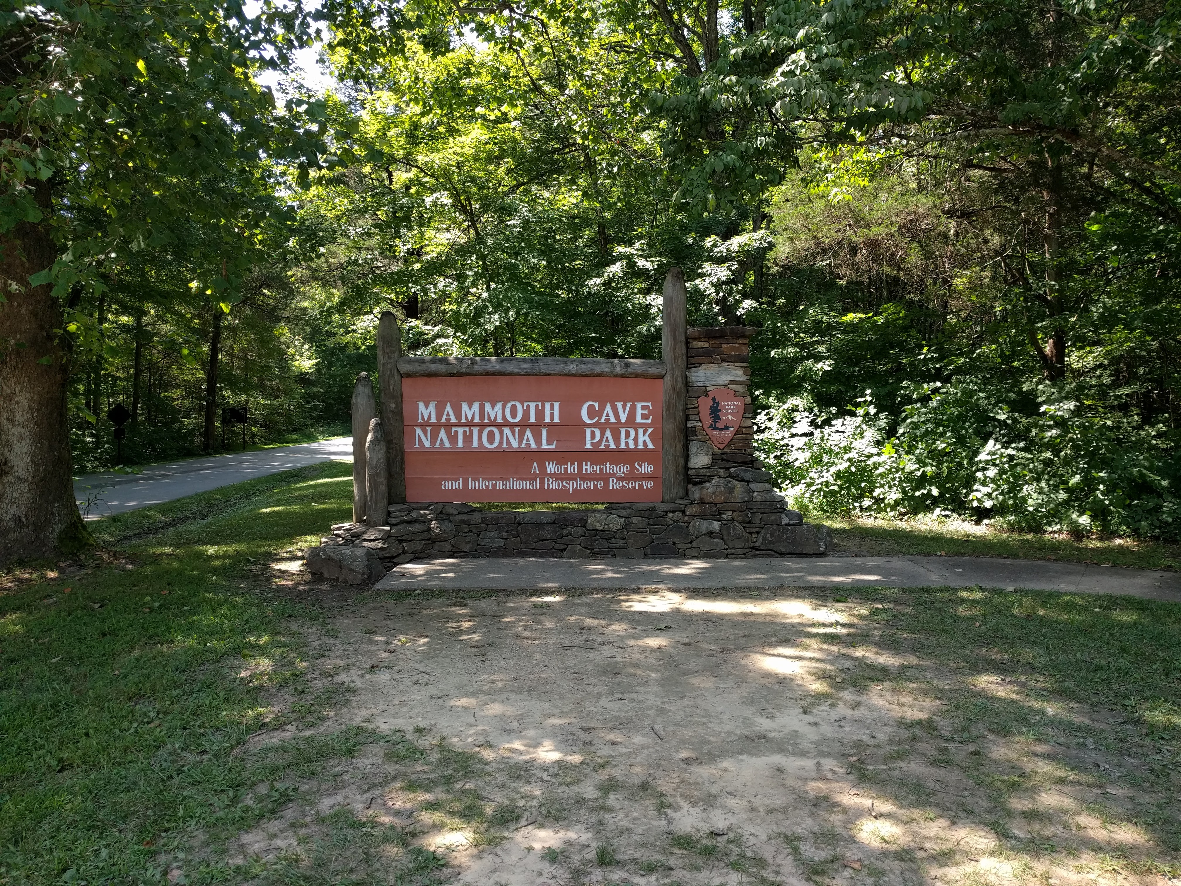 Mammoth Cave entrance sign